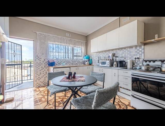 6 BEDROOM HOUSE FOR SALE IN KENSINGTON